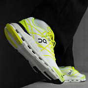 On Running Cloudnova Z5 Neon White 26.99093 - 4