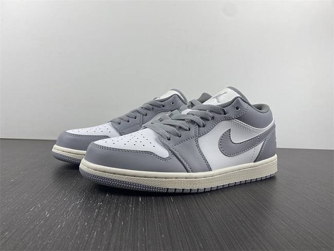 Air Jordan 1 Retro Low Golf Wolf Grey DD9315-002 - 1