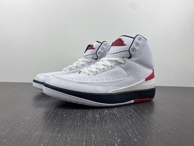 Air Jordan 2 Retro OG Chicago (2022) DX2454-106 - 1