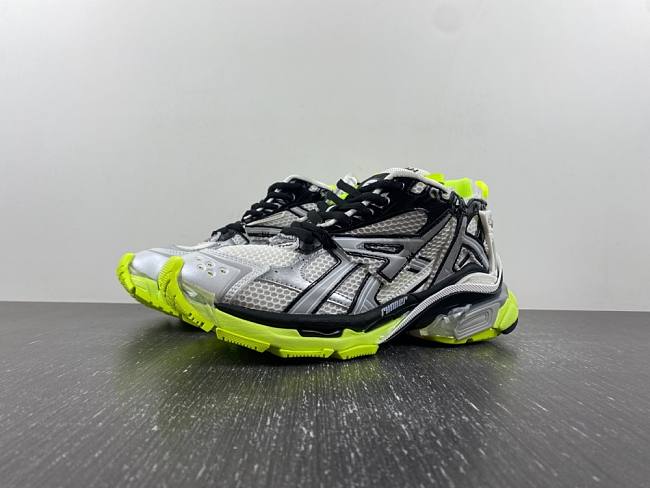 BALENCIAGA -Runner 677403 W3RBP 1093 - 1