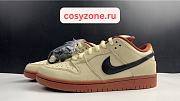 Nike SB Dunk Low Pro Hennessy BQ6817-100 - 1