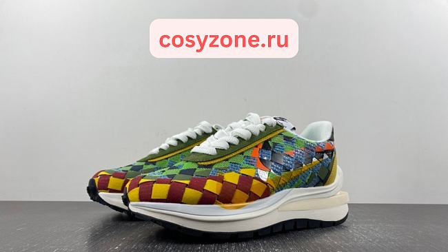 Nike LDVaporwaffle Mix / sacai Low “Green Gusto” DR5209-300 - 1