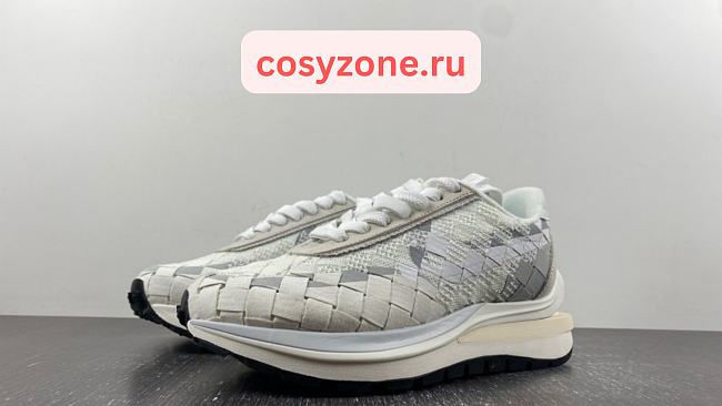 Nike LDVaporwaffle Mix / sacai Low White Gray Plaid DR5209-100 - 1