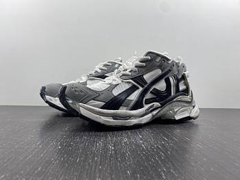 Balenciaga Runner Panelled Sneakers In Grey 772774-W3RNY-9012