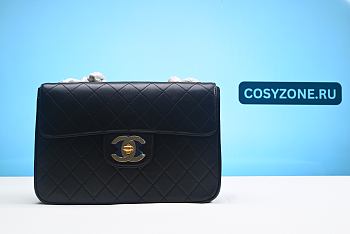 Chanel Black Quilted Lambskin Flap Bag Gold Hardware CPTZ5