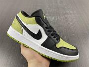 Air Jordan 1 Low Snakeskin Vivid Green (Women's) DX4446-301 - 5