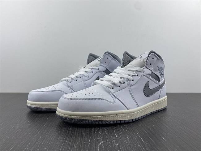 Air Jordan 1 Mid Neutral Grey 554724-135 - 1