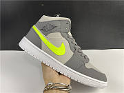 Air Jordan 1 Mid Gunsmoke Volt 554724-072 - 3