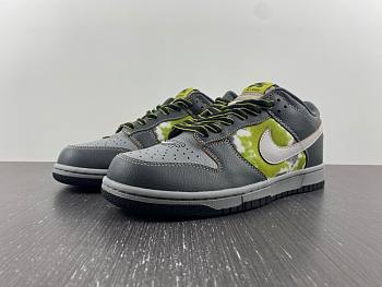 Nike SB Dunk Low HUF Wait, What!? (Friends and Family) FD8775-002