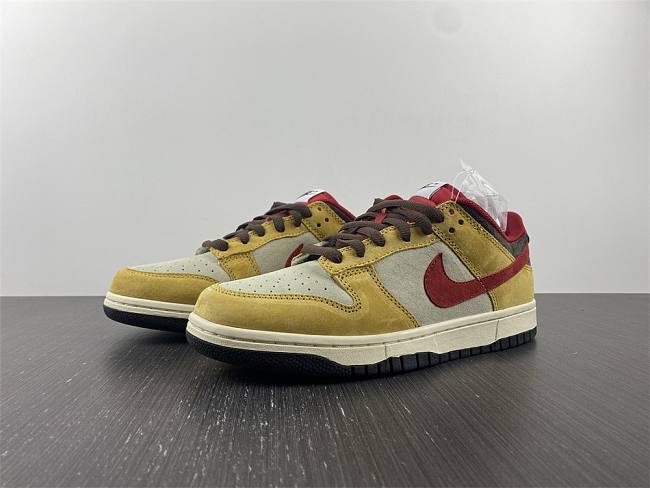 OTOMO KATSUHIRO X SB DUNK LOW STEAMBOY OST WHEAT/BEIGE/RED DO7412-988 - 1