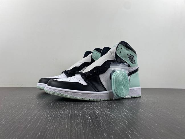 Air Jordan 1 Retro High Igloo 861428-100 - 1