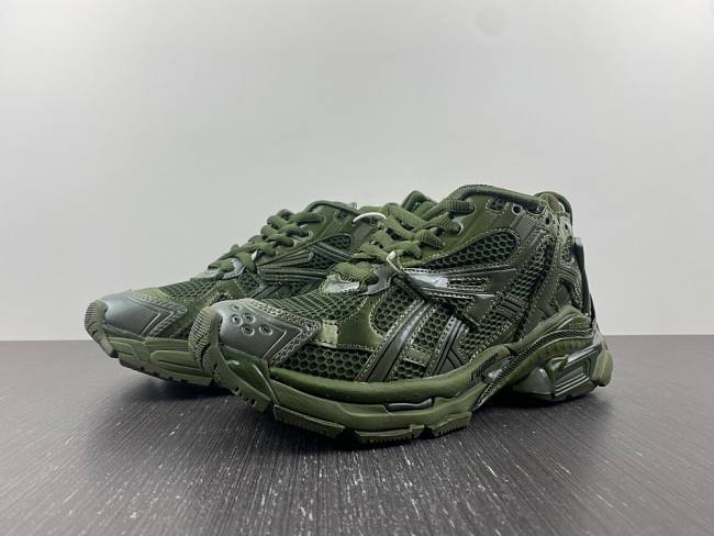 Balenciaga GREEN ‘Runner’ sneakers 677403 W3RB1-3031 - 1