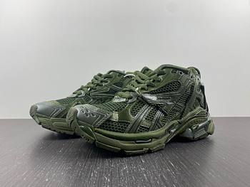 Balenciaga GREEN ‘Runner’ sneakers 677403 W3RB1-3031