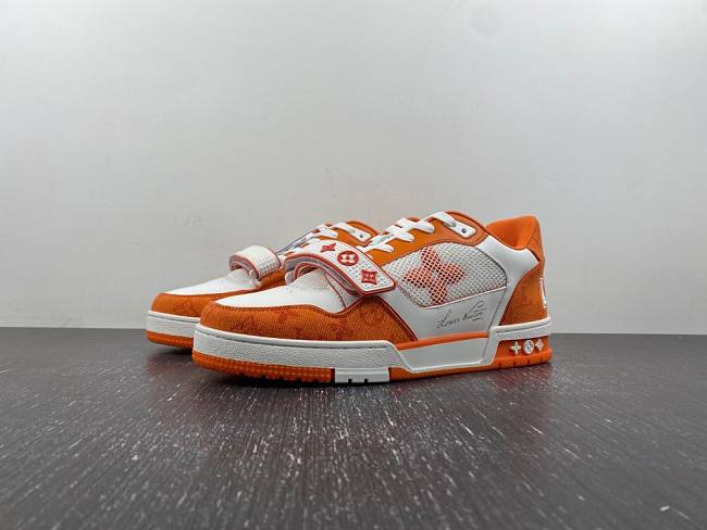 LOUIS VUITTON Arch Light Sneaker Orange - 1