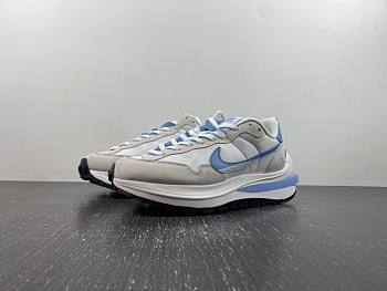 Nike Vaporwaffle sacai Beige White Blue DH9523-105