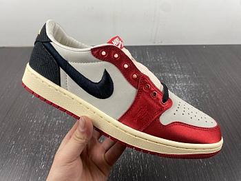 Air Jordan 1 Retro Low OG Trophy Room Away FN0432-100