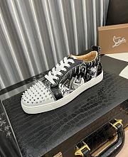 Christian Louboutin Louis Junior Spikes Black graffiti - 4