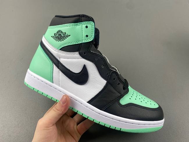 Air Jordan 1 Retro High OG Green Glow DZ5485-130 - 1