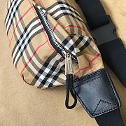 Burberry Bum Bag Vintage Check Medium Archive Beige - 2