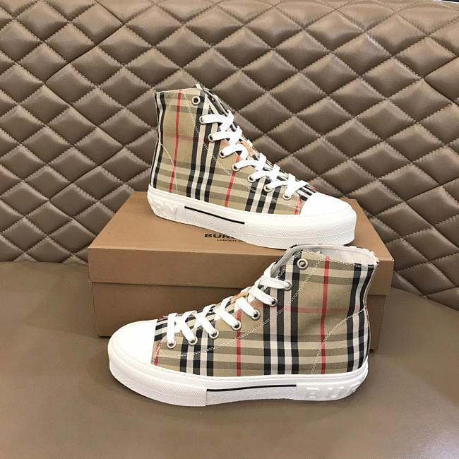 Burberry shoes 01 - 1