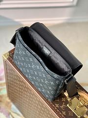 Louis Vuitton Messenger District Monogram Eclipse PM Black Bag 26cm - 5